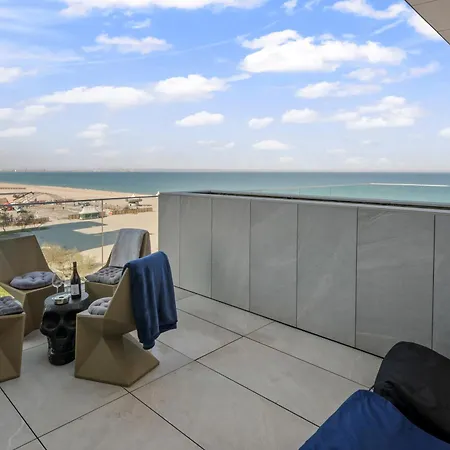 One Luxury Penthouse *