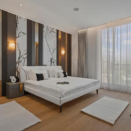Apartment One Luxury Penthouse *