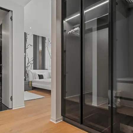 Apartment One Luxury Penthouse *